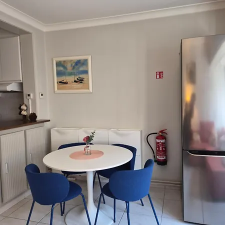 Esmeralda Apartment *